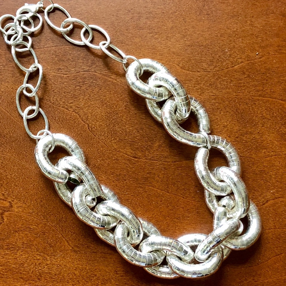 Choker necklace